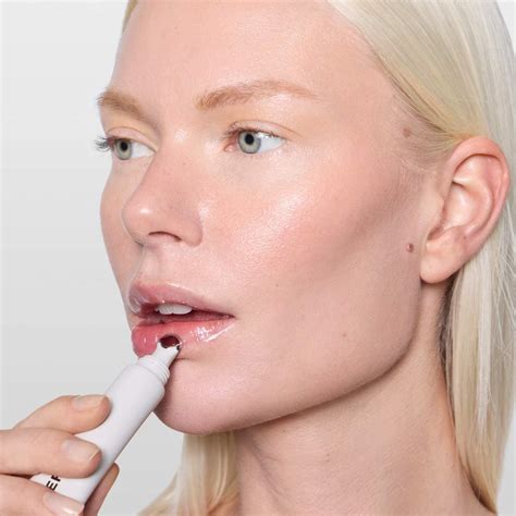 Refy Lip Gloss International Shipping