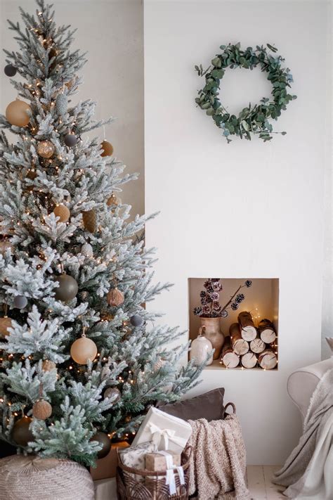 The BEST Scandinavian Christmas Decor Ideas | Montana Happy