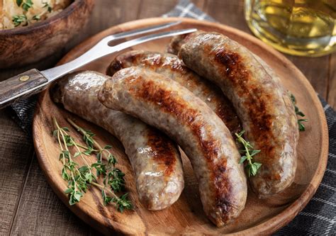 How to Cook Brats in the Oven - Food Fanatic