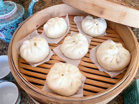 CHINESE STEAMED BBQ PORK BUNS (CHAR SUI BAO) - sammywongskitchen
