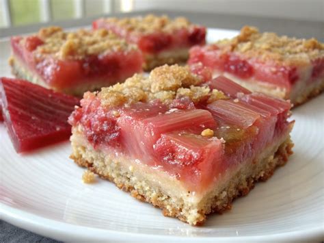 Rhubarb Dream Bars – Easy Summer Dessert Treat