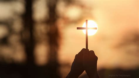 O Senhor é bom e eterna é a sua divina misericórdia