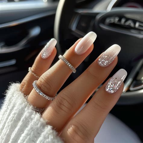 Winter White Sparkle Ombre acrylic gel Nails: Festive Nail Inspiration ...