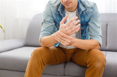 Understanding Your Wrist Pain: Pinky Side vs. Thumb Side - Idaho Spine & Sports Physical Therapy