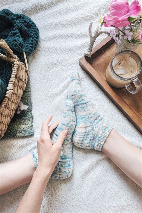 Wildflower Shortie Socks Knitting Pattern - this yellow farmhouse