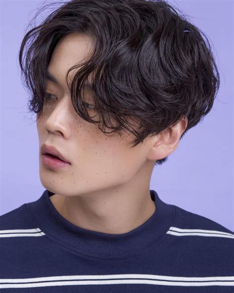 Great Info About Light Hairstyle Men Hairstyles For Wedding Shoulder ...