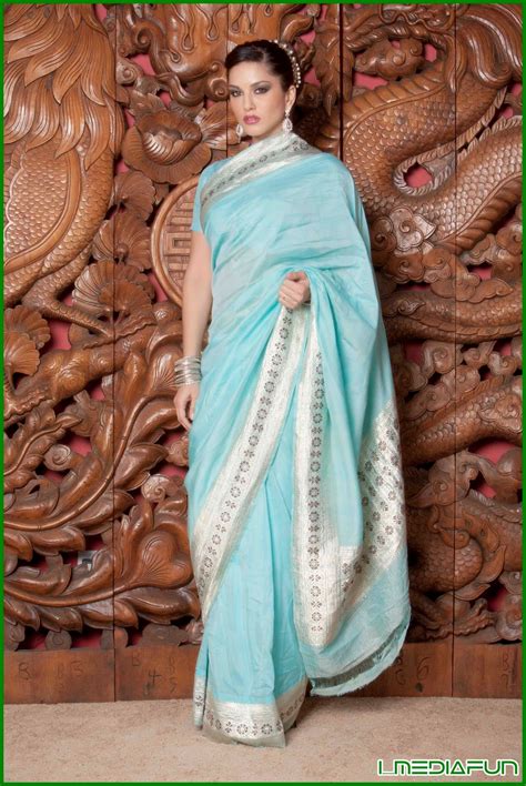 Bollywood Porn Star Sunny Leone in Indian Saree Looking Awesome