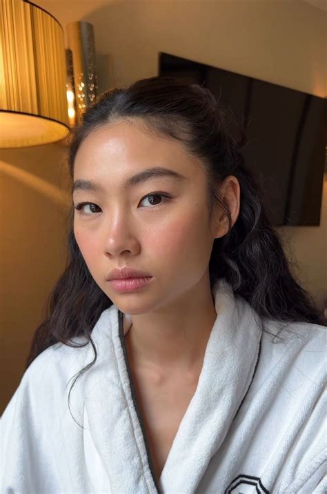 Jung Hoyeon | Fresh makeup look, Asian makeup, Pretty makeup