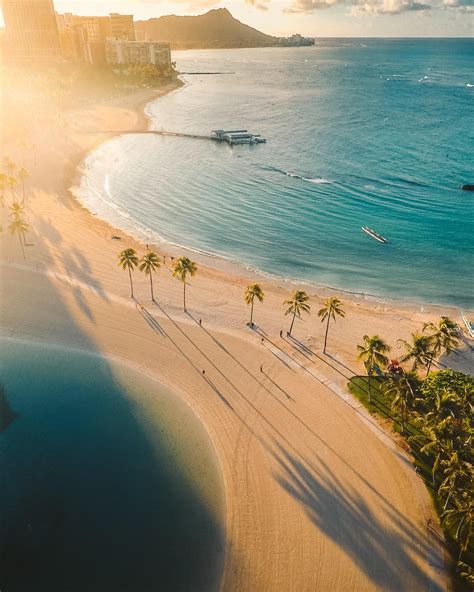 Sunrise over Waikiki Hawaii [OC] 5472x3648 | Tropical beach vacations ...
