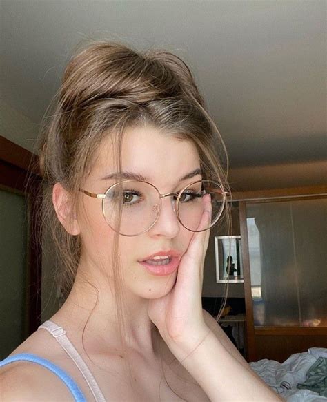 BrookeMonk | Makeup routine, Pretty people, Hair styles