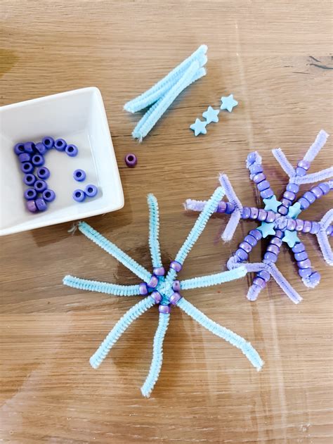 Goodnight Fox - How to Make a Pipe Cleaner Snowflake Craft: A Frozen ...