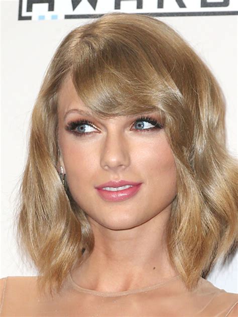 Taylor Swifts Hairstyle | dev.onallcylinders.com