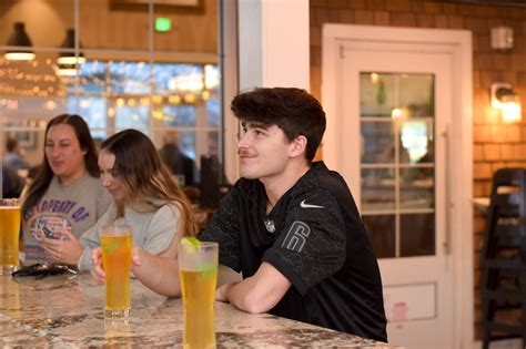 Thompson Island Brewing Co. | Rehoboth Brewery & Restaurant