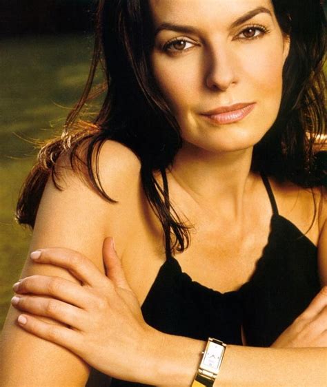 Sela Ward's Instagram, Twitter & Facebook on IDCrawl