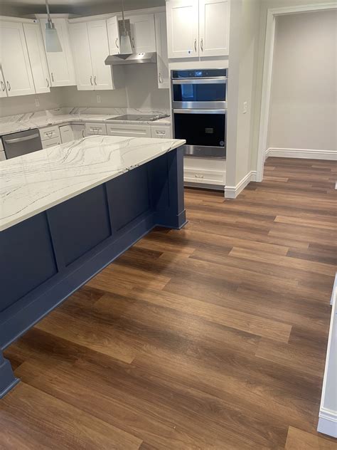 20RP437_C23 Roosevelt Red - Six Degrees Flooring Surfaces