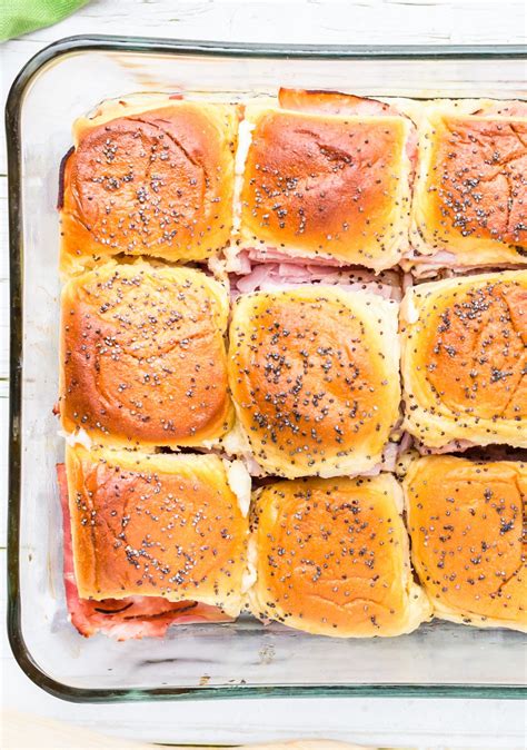 HAM & CHEESE HAWAIIAN ROLL SLIDERS + WonkyWonderful