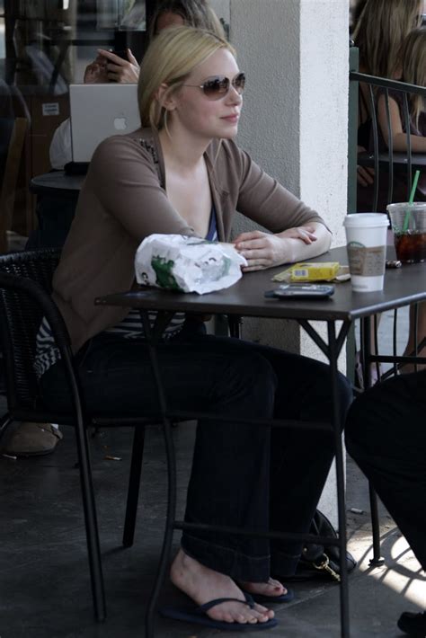 Hollywood Star Feet: Laura Prepon Feet