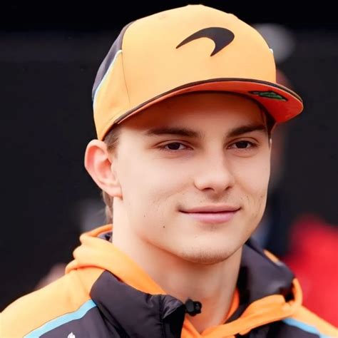 Oscar Piastri Age, Height, GF, Parents, Net Worth And More » Biography Wallah