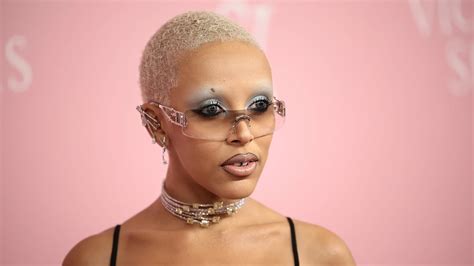 Doja Cat's "Paint the Town Red" Is First Rap Song to Top Hot 100 in ...