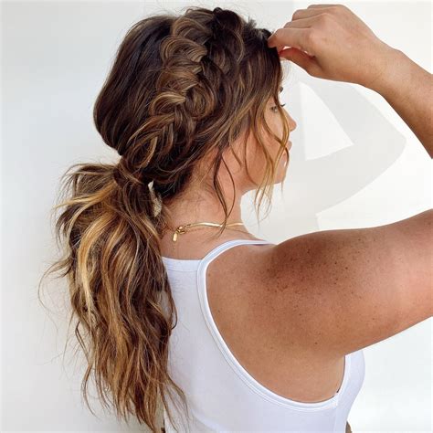 30 Easy Hairstyles for Long Hair with Simple Instructions - Hair Adviser