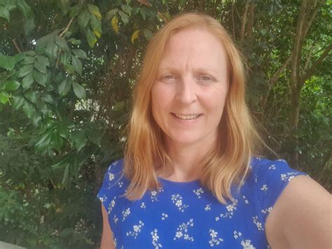 ‘Out of control’: families forced to dig deep at Sydney auctions - realestate.com.au