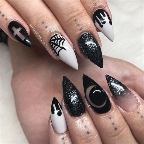 Gothic Nails Art