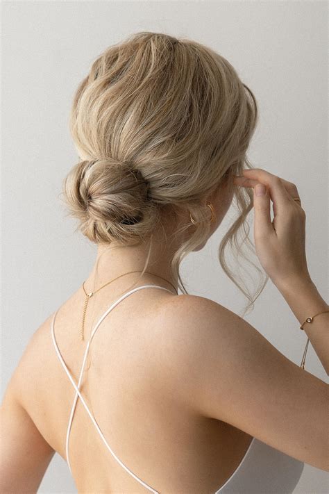 Low bun wedding guest hair 60 photos - Astyledwedding.com