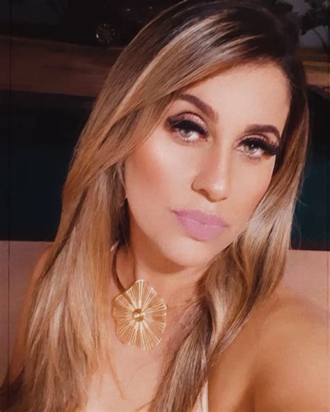 Adriana Molinari (@adriana_molinari) • Instagram photos and videos