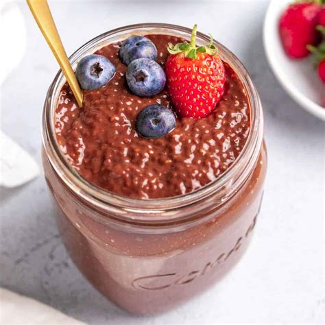 BEST Chocolate Chia Pudding - Healthy Fitness Meals