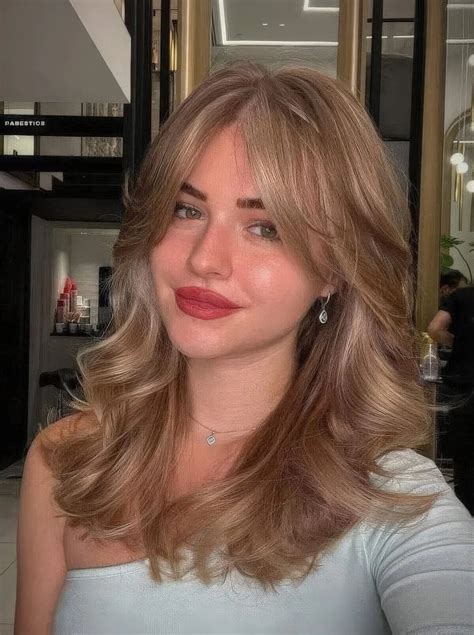 80 Edgy Medium-Length Butterfly Haircuts - Styleoholic