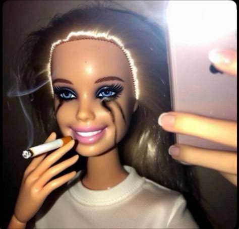 Tired Barbie в 2025 г | Фото смешных людей, Мемы лица, Барби