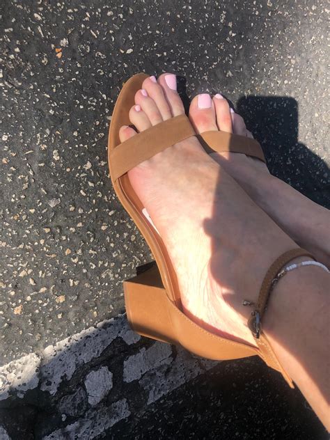 My favorite nudes.. heels that is! : r/HighHeels