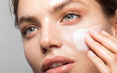 How To Use Moisturizer And Cream at Mildred Carmona blog