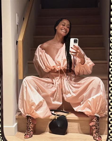 Tracee Ellis Ross's feet