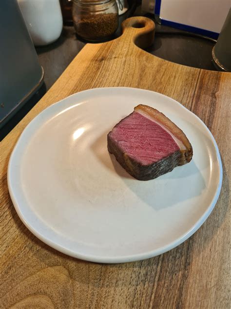 [Homemade] Dry aged sirloin, cooked sous vide for 20 hours at 55 ...