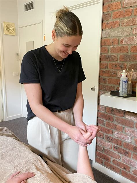 What is Remedial Massage? A Beginner’s Guide » Todd Clinics