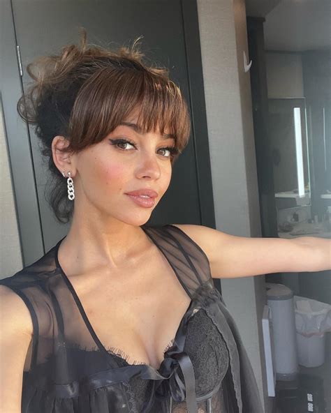 Vanessa Morgan Biography: Age, Career, Net Worth, Husband, Children ...