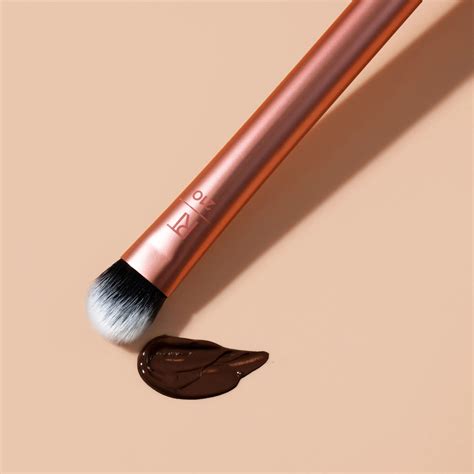 Real Techniques Expert Concealer Brush | Real Techniques ...