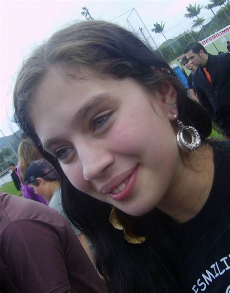 ideal woman: April 2014