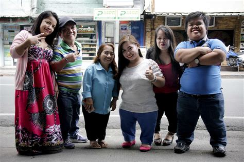 Manila's 'midget boxing' bars and the fight for a better life | South ...