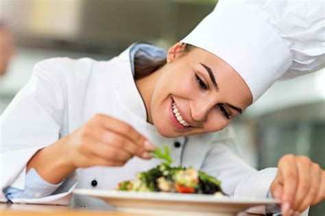 A Simple Guide on How to Become a Personal Chef - Arrow Tricks