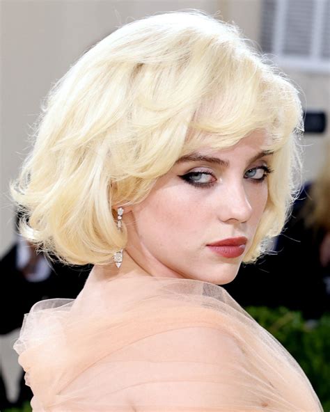 Met Gala 2021 — Billie Eilish 💠 “The ultimate Hollywood glass-like glow ...