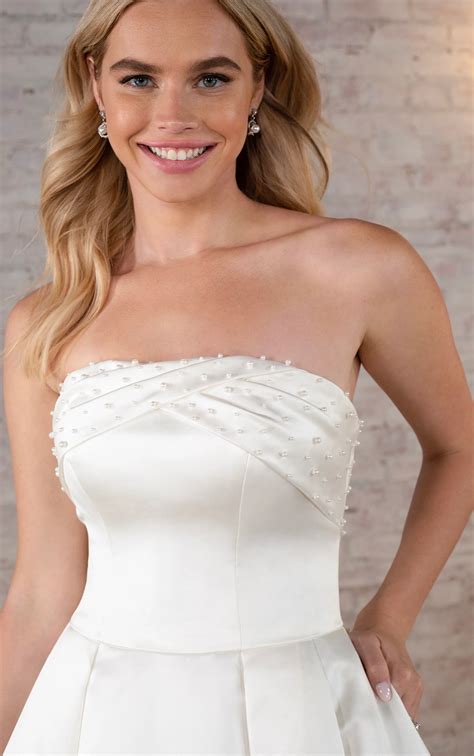 Contemporary Strapless Ballgown Bridal Dress with Removable Bow