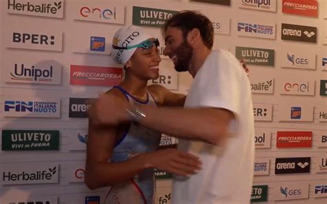 Sara Curtis, record italiano nei 50 stile libero a Riccione | Sky Sport