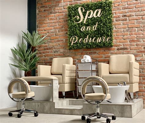 Pedicure Spa | Interior de salón de belleza, Decoración para salón de ...