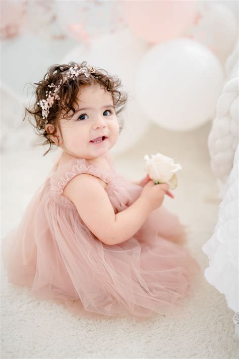 1st Birthday in 2021 | Baby girl newborn pictures, Baby photoshoot girl ...