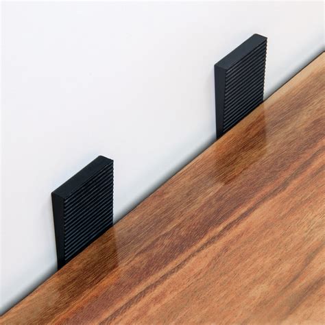 Roberts 30 x Laminate & Wood Flooring Spacers - Roberts Flooring Tools ...