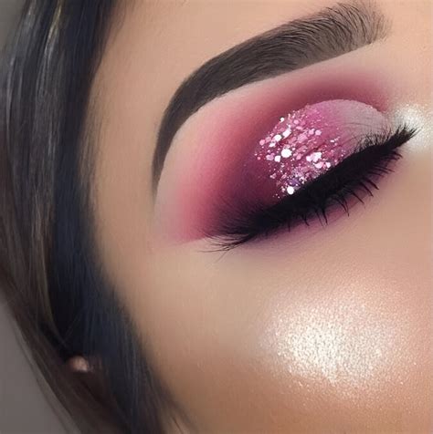 50 Gorgeous Pink Eyeshadow Looks To Charm Everybody - Woman & Lifestyle