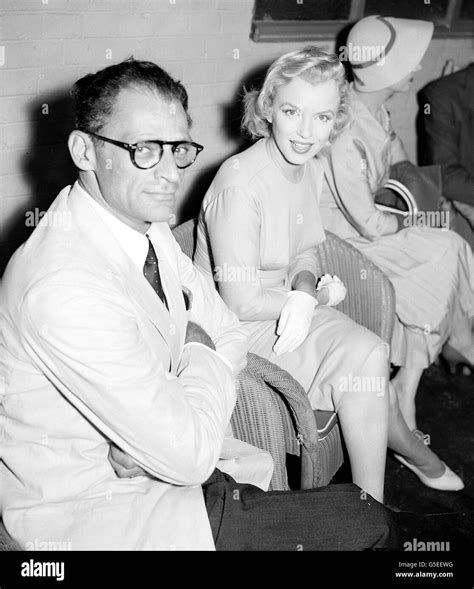 Marilyn Monroe & Arthur Miller Stock Photo - Alamy