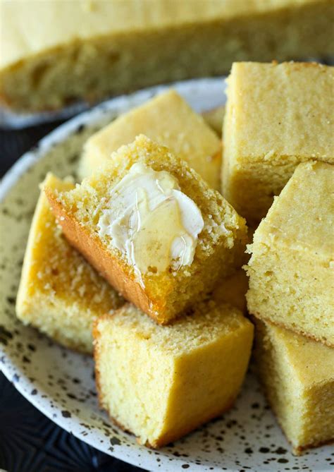 Super Simple Sour Cream Cornbread Recipe - Hogyan készítsek?